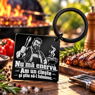 Breloc Gravat Inox Negru „Am un Clește” – Cadou BBQ | Giftopolis