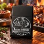 Brichetă Gravată Neagră „Acces Interzis” – Cadou BBQ | Giftopolis