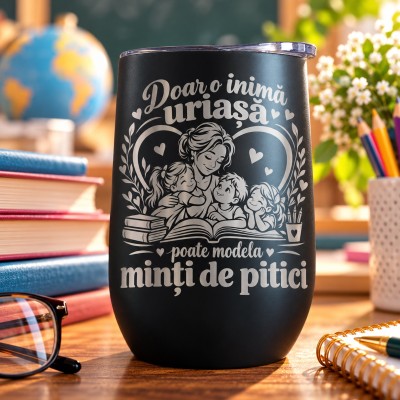 Pahar de Vin Gravat Negru 360 ml – Cadou Educatoare | Giftopolis