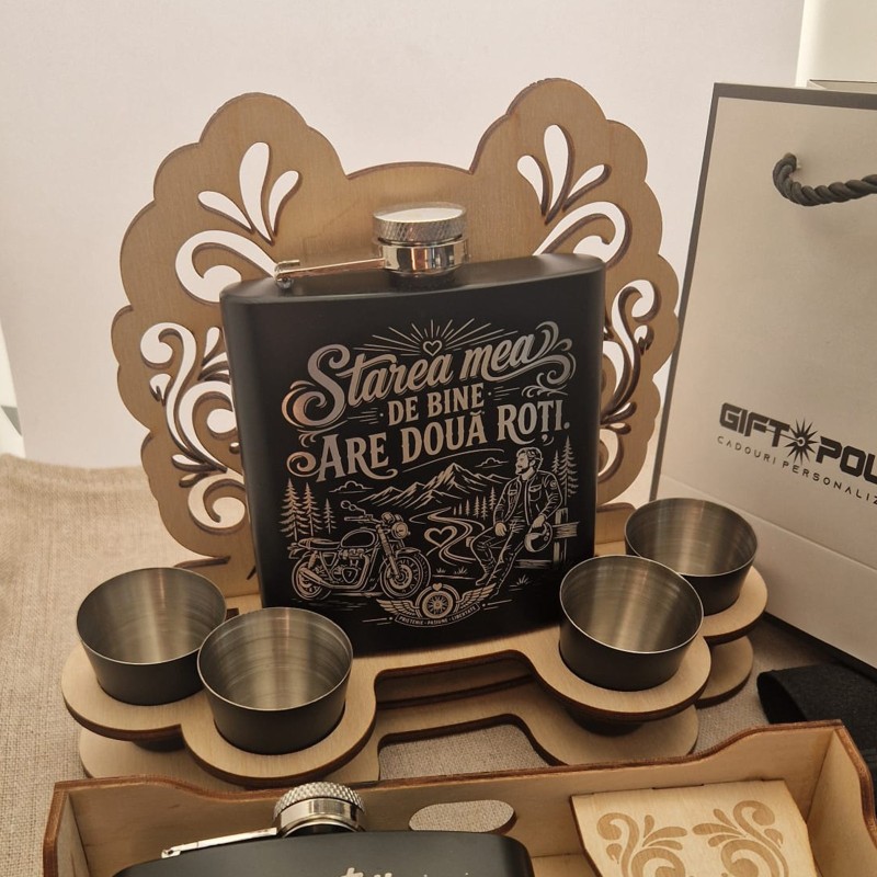 Set ploscă inox 200ml cu 4 pahare „Starea mea de bine are două roți” | Cadou pentru motocicliști