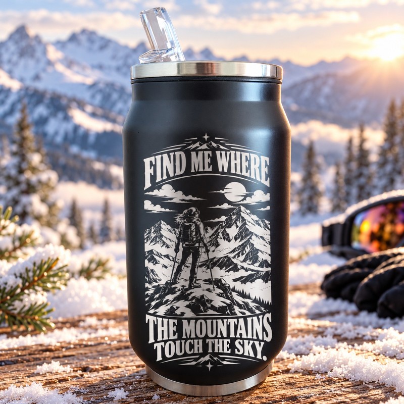                 Cană tip Doză Neagră 250 ml „Find Me Where the Mountains Touch the Sky” | Born for Snow
               