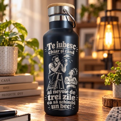 Termos Negru 500 ml „Trei Zile ca să Schimbi un Bec” | Giftopolis