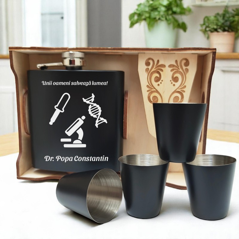                  Set Cadou Pahare si Sticla de buzunar Personalizata Inox Negru Tava 200ml Doctor
               