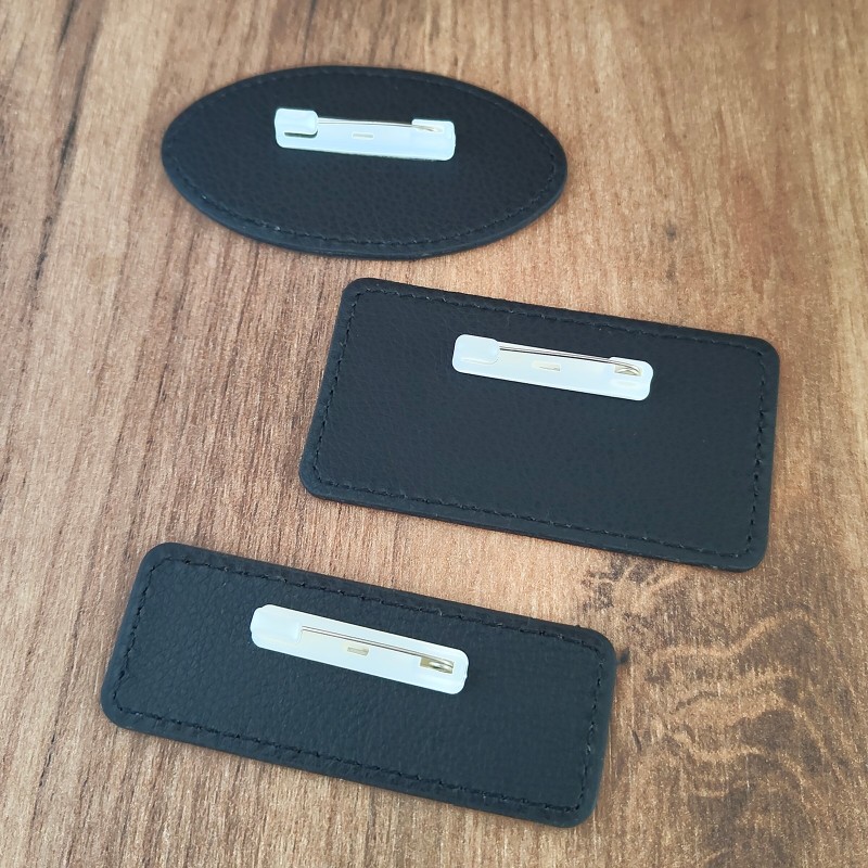 Ecuson Personalizat Oval Piele Roz Numele si Functia Ta