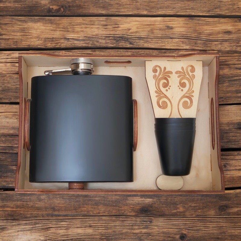 Set Cadou Pahare si Sticla de buzunar Personalizata Inox Negru Tava 200ml Cum Vrei Tu