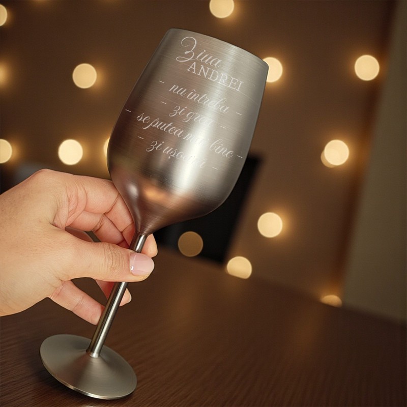                  Pahar Vin Personalizat Inox Negru Satin Rasfatul de seara
               